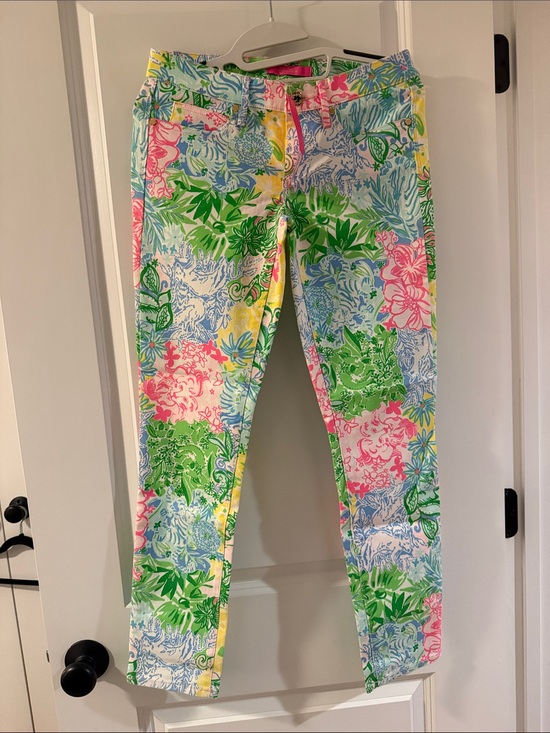 Lilly Pulitzer Denim - Lilly Pulitzer South Ocean Skinny jean in Multi Cheek to Cheek print